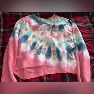 AE Tie-Dye Cropped Sweatshirt